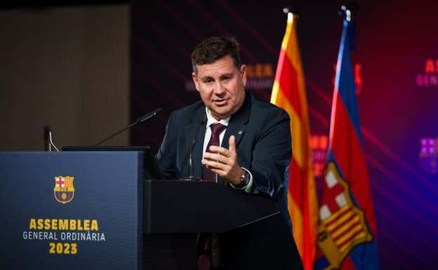 Eduard Romeu durante su exposición en el Auditori 1899.  FCB