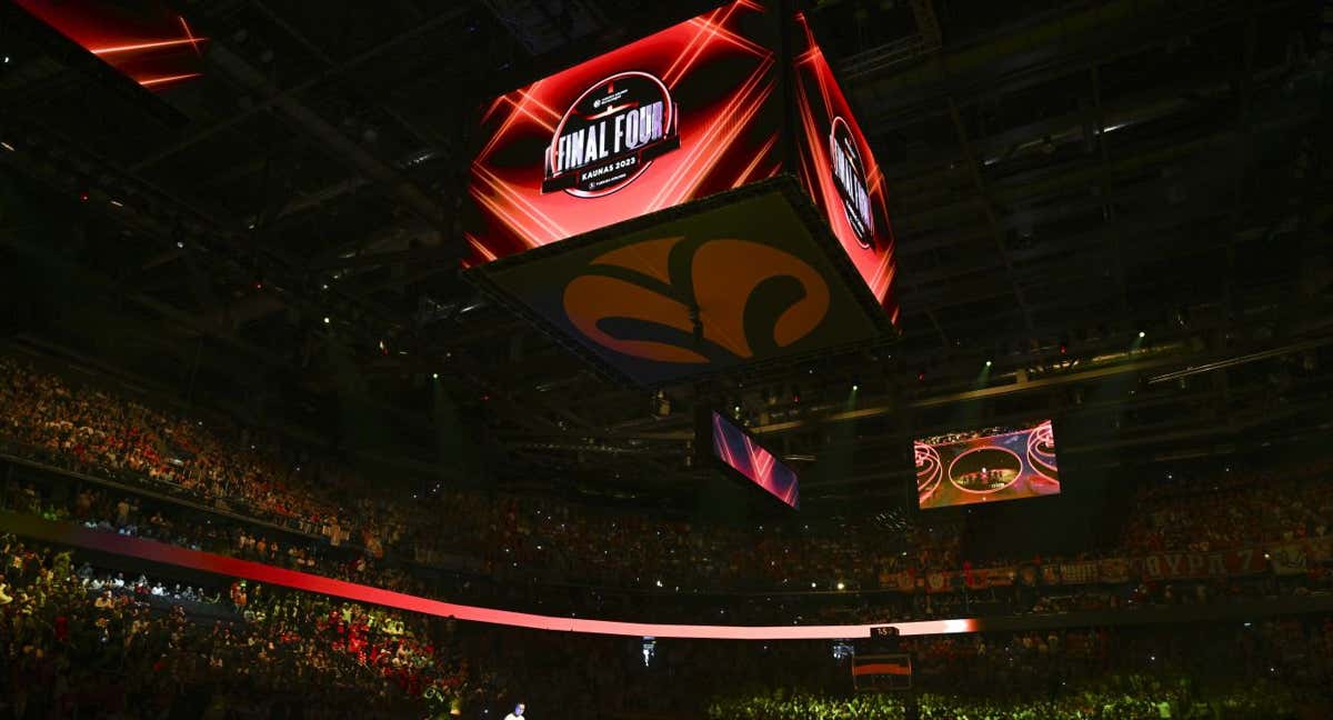 Una imagen del acto de inicio de la final de la pasada Euroliga en la Final Four de Kaunas.