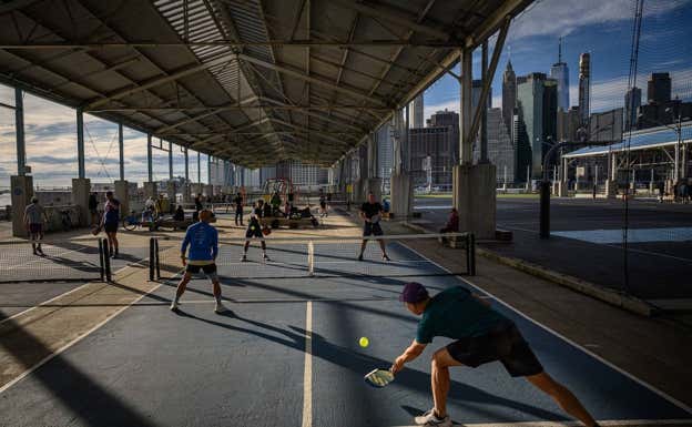 Pistas de pickleball con Manhattan al fondo.  Getty Images