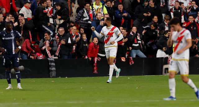 Bebé se disfraza otra vez de salvador y deja sin dos puntos a la Real en el minuto 90