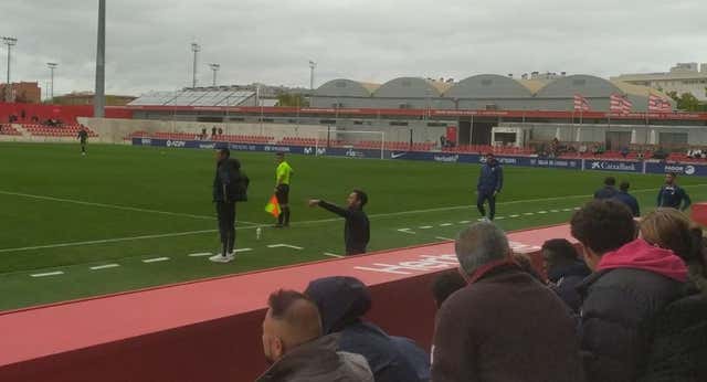 Juntos, pero no revueltos:  Fernando Torres y Arbeloa ni se miraron en el derbi Juvenil