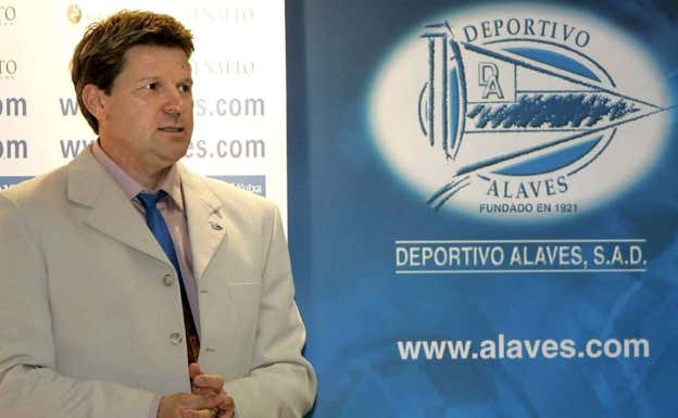 Piterman, en su etapa como presidente del Alavés. EFE