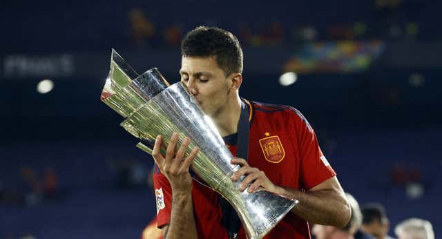 Rodri devuelve al fútbol masculino español a la élite en el Balón de Oro… ¿y puede ganar el The Best?