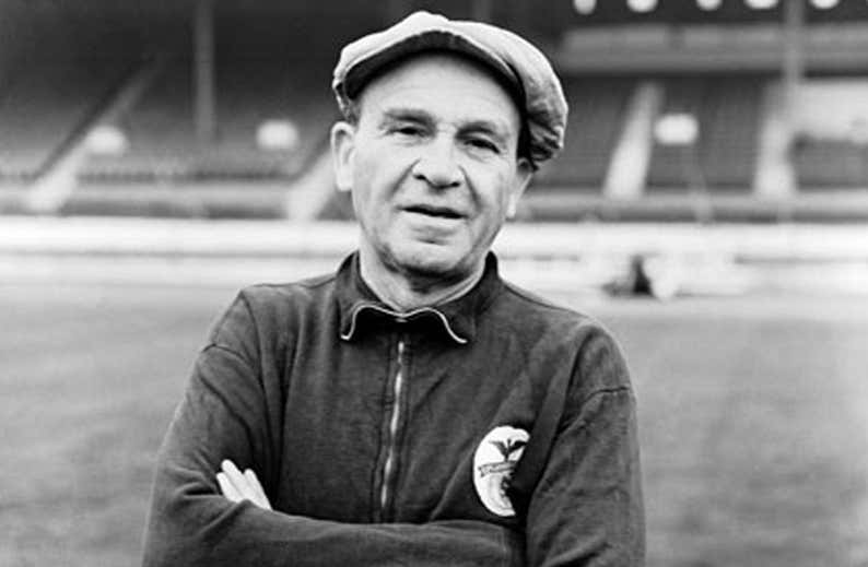 Bela Guttman, Aaron Ramsey, Mick Jagger... Las maldiciones más sonadas del fútbol en la noche de Halloween