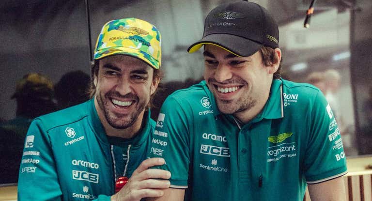 Fernando Alonso y Lance Stroll, ayer, en Brasil.