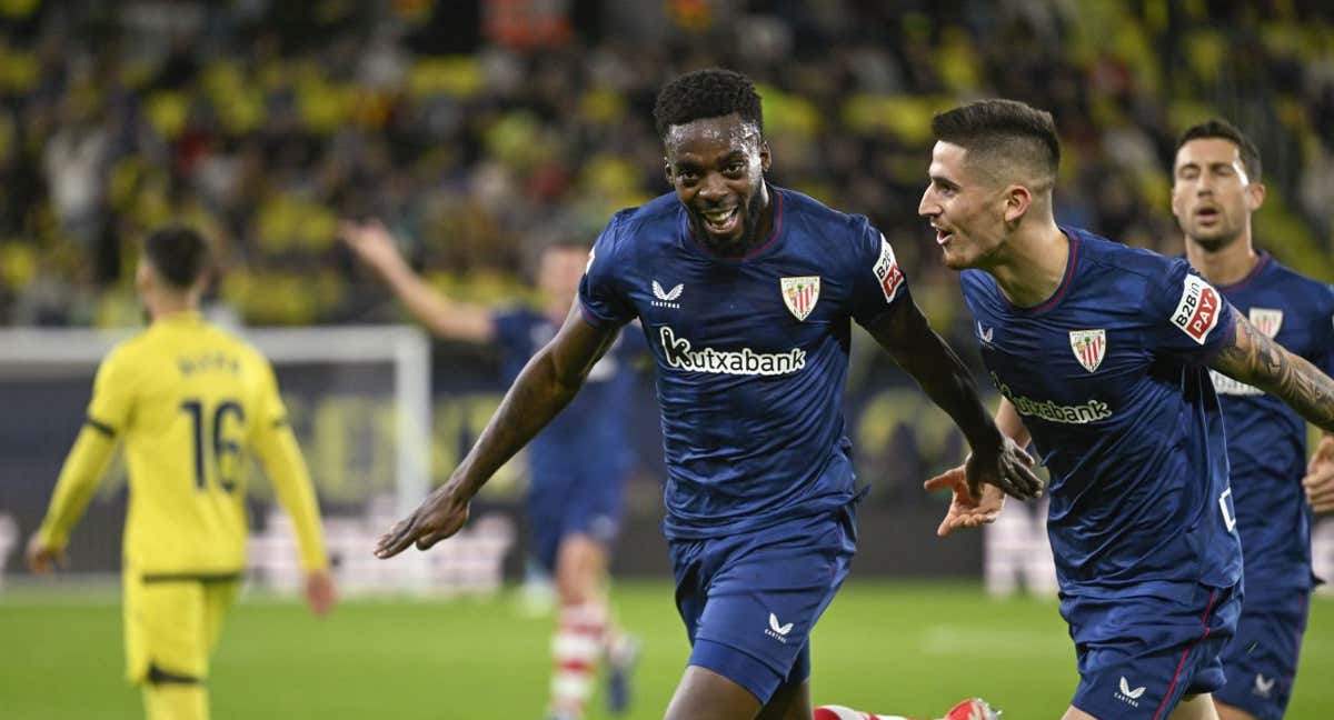Iñaki Williams y Sancet celebran el tercer gol de los rojiblancos./EFE