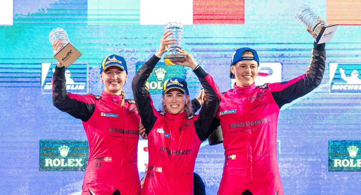 Rahel Frey, Sarah Bovy y Michelle Gatting tras conseguir la victoria. /Iron Dames