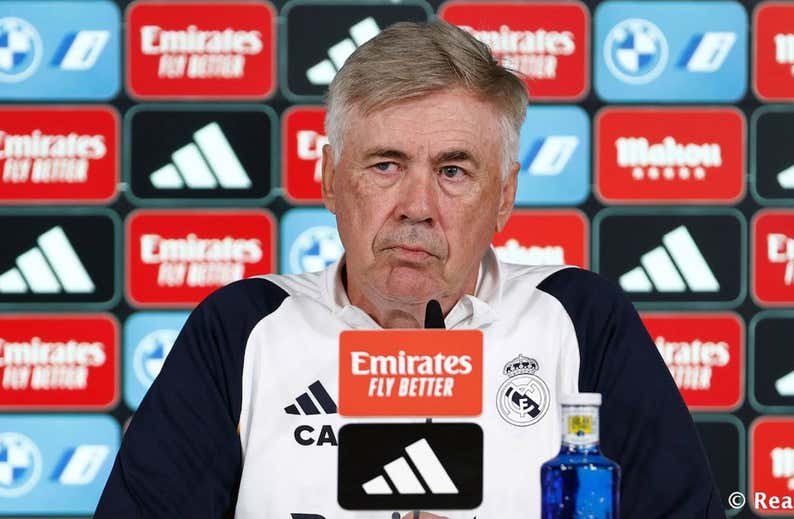 Ancelotti: «En los últimos dos partidos Vinicius se ha descolocado en algunos momentos»