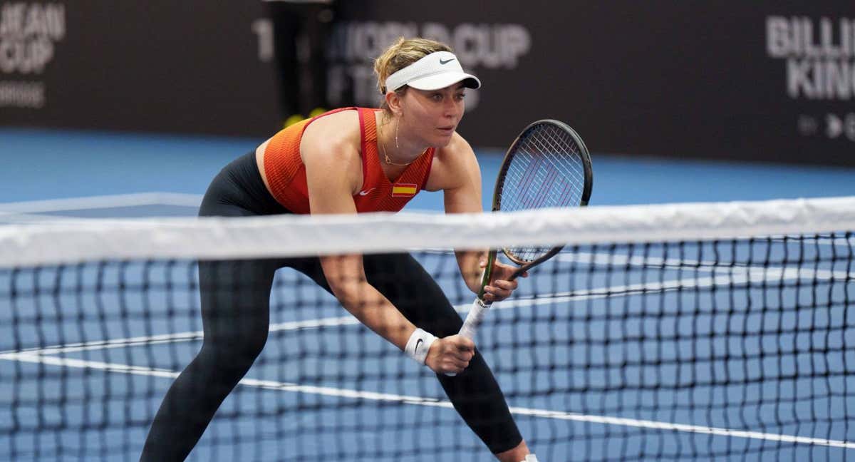 Paula Badosa, durante un entrenamiento con España en la Billie Jean King Cup de Sevilla. /RFET