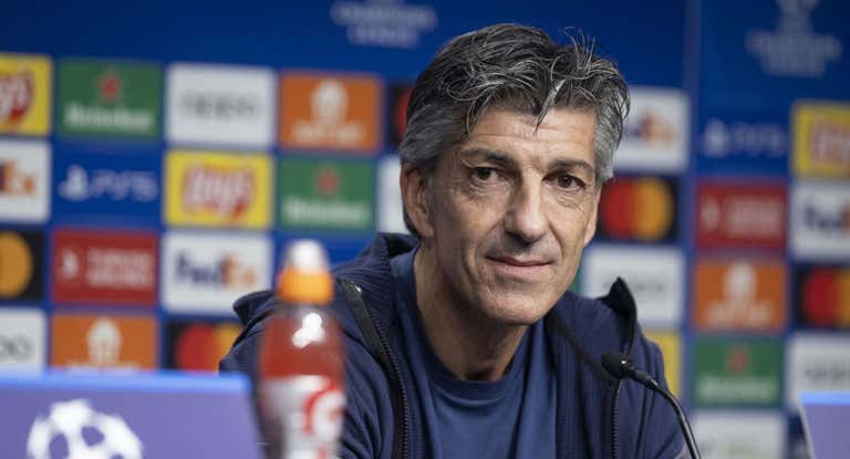 Imanol Alguacil, en un momento de la rueda de prensa en Anoeta.