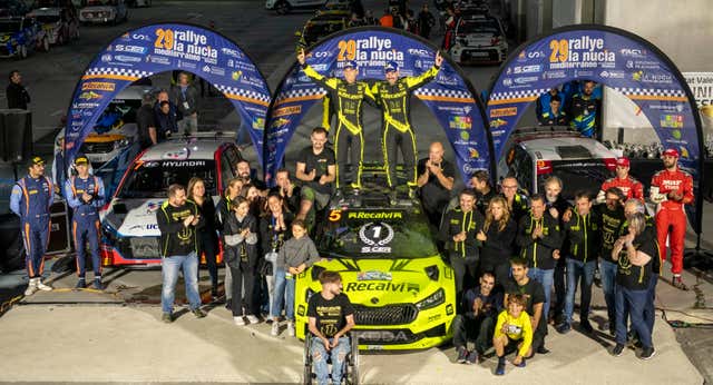 ‘Cohete’ Suárez y Skoda tiñen de verde mamba el Supercampeonato de España