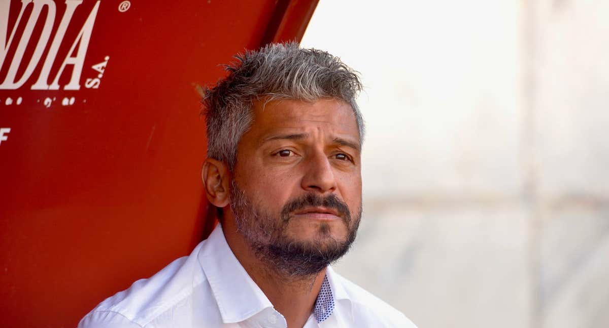 Gustavo Munúa, antes de un partido de esta temporada con el Murcia./EFE