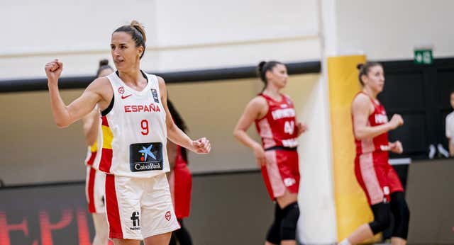 España suma la primera victoria en un partido trabado ante Croacia