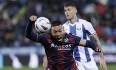 Lío monumental en Butarque: el Levante estalla contra el arbitraje y pedirá al CTA el audio del gol anulado