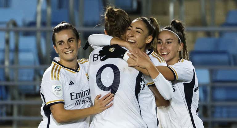 Las jugadoras del Real Madrid celebrando un gol ante la Real Sociedad.