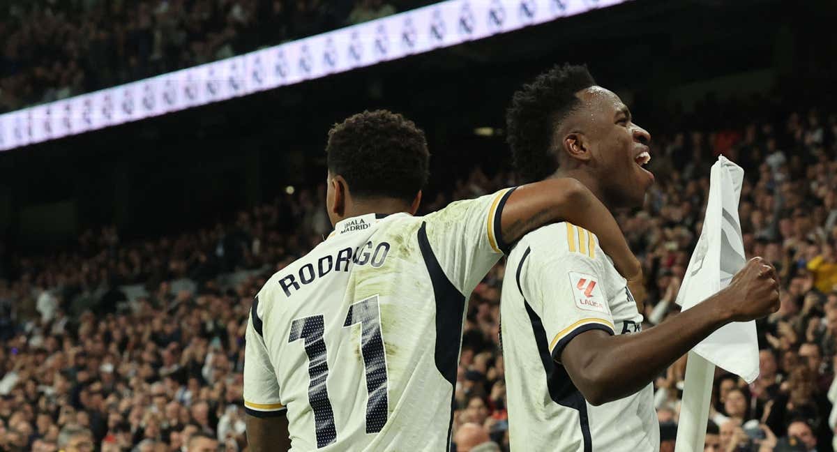 Vinicius y Rodrygo, contra el Valencia./EFE