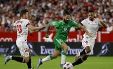 El orgullo de Rakitic salva al Sevilla ante el perdonavidas Betis