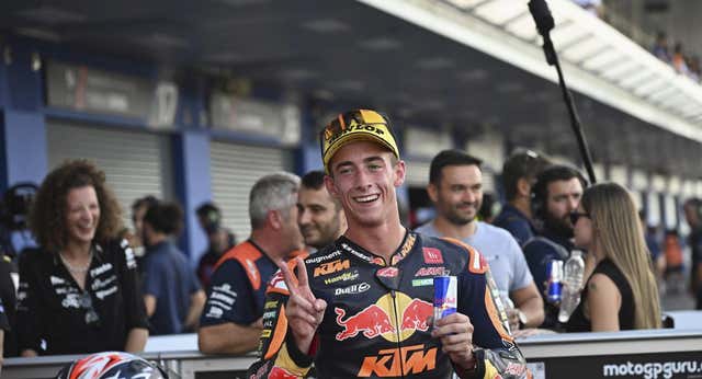 Pedro Acosta, el hijo de un pescador que lucha con la historia del motociclismo