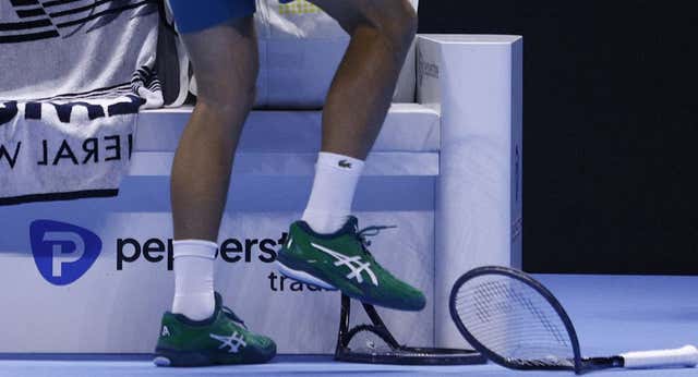 Djokovic se autocensura por reventar dos raquetas: «Hay formas más inteligentes de lidiar con la frustración»
