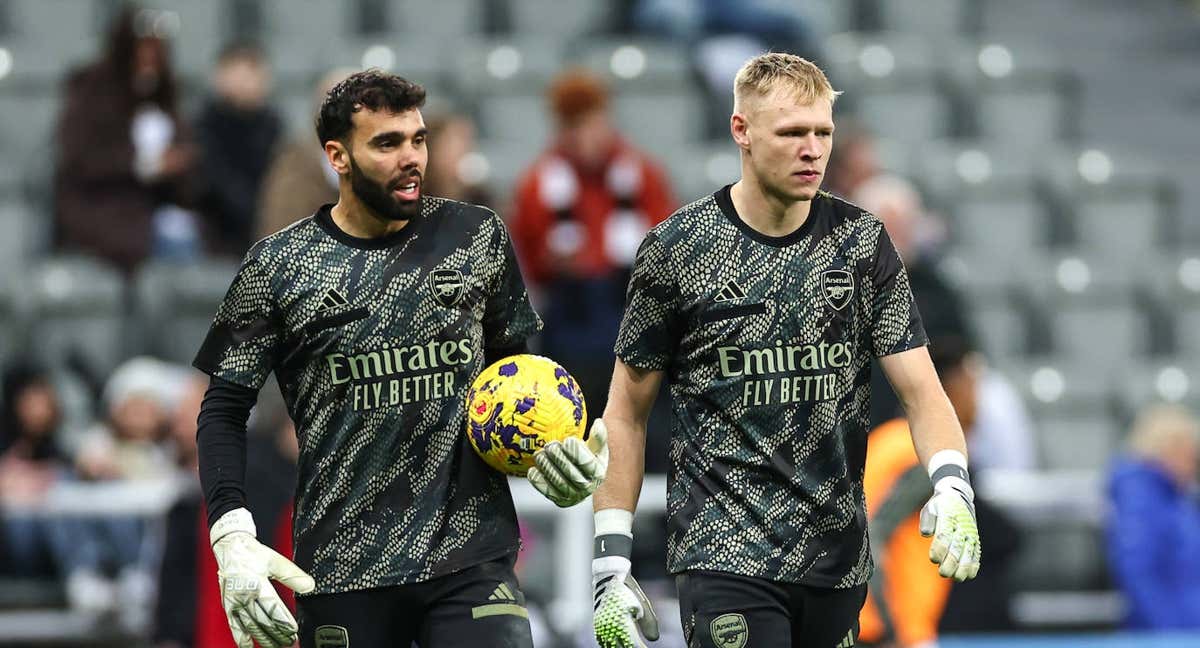 David Raya y Aaron Ramsdale, porteros del Arsenal./Getty Images
