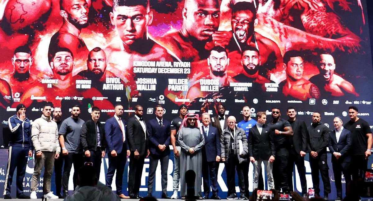 Foto de familia tras la presentación de la velada 'Day of Reckoning'./DAZN Boxing