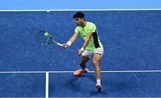 Alcaraz sueña en grande y se cita con Djokovic en las semis de las ATP Finals