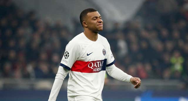 Mbappé pasa de su futuro y cuestiona los tiempos de Luis Enrique: «¿Por qué en ese momento?»