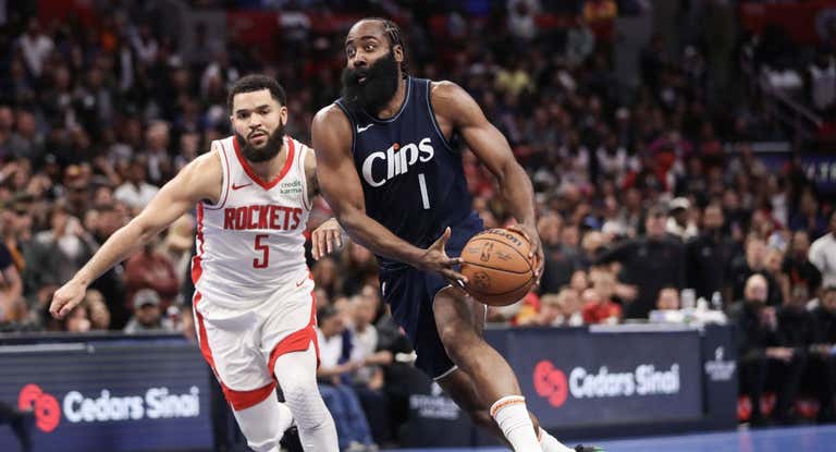 James Harden, en una jugada ante los Rockets.
