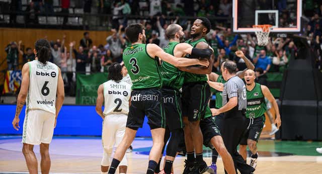 ¡Un triple Feliz, de locura y desde 20 metros para poner en pie a Badalona!