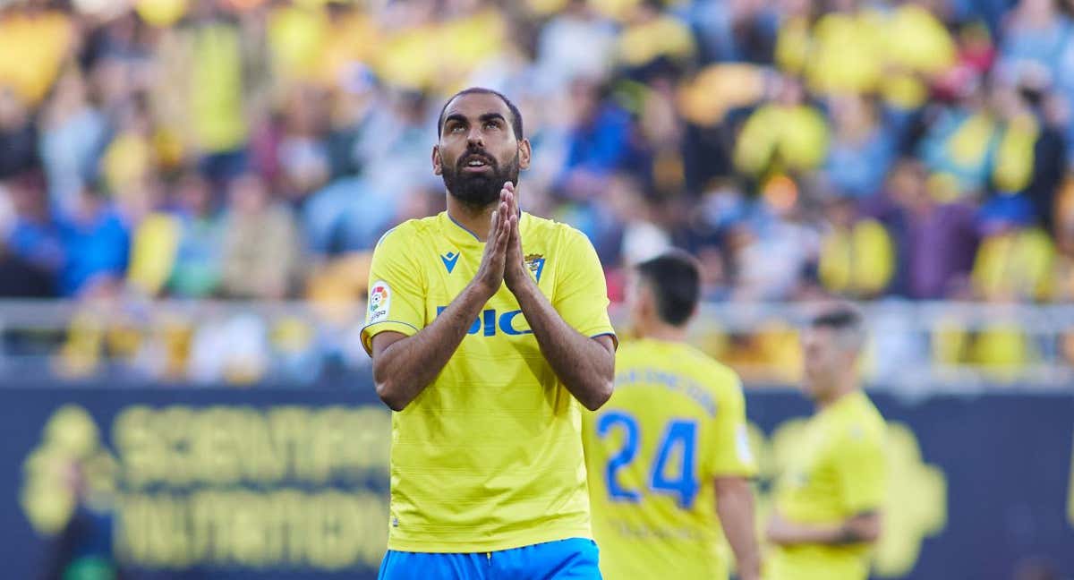 Fali, durante un partido con el Cádiz. /AFP