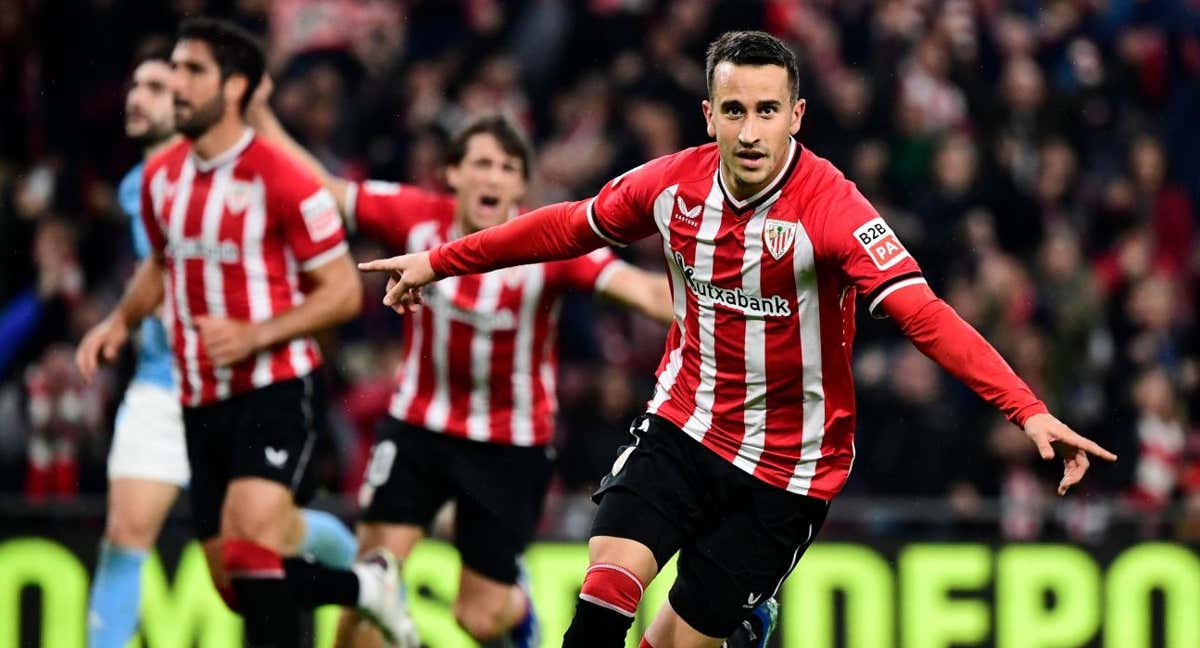 Berenguer celebra su gol de penalti en el descuento ante el Celta./AFP