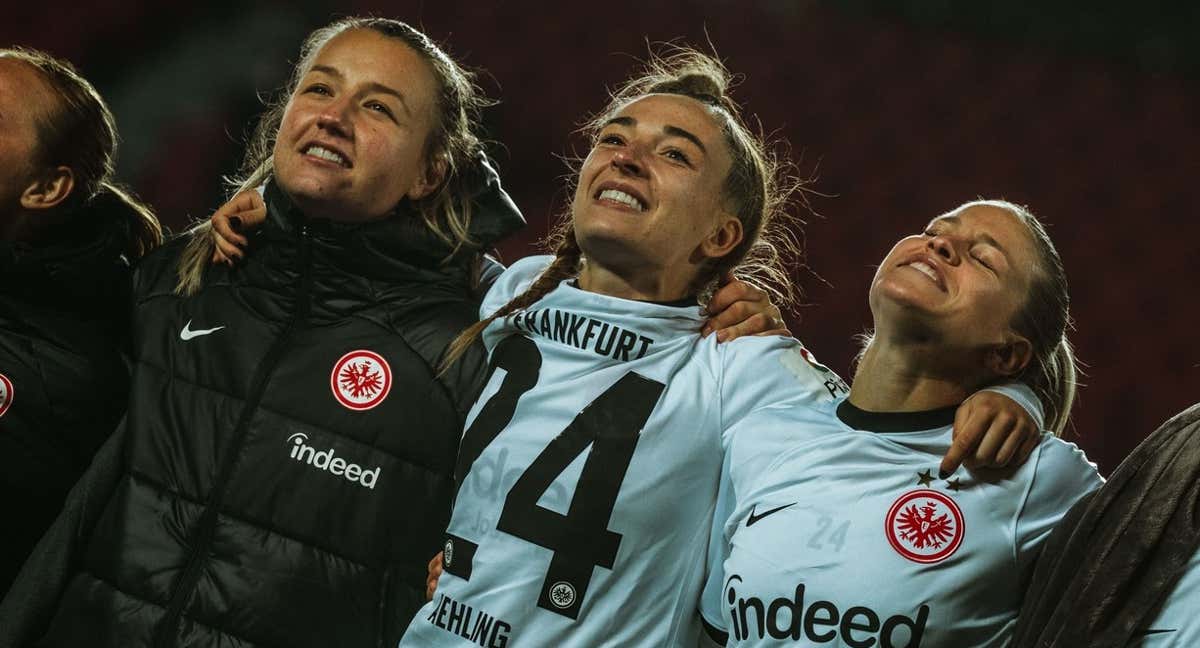 Jugadoras del Eintracht celebrando una victoria. /EINTRACHT FRANKFURT FRAUEN