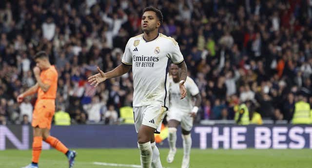 Un cambio de sistema y todo a Rodrygo: las dos vías para amortiguar la baja de Vinicius