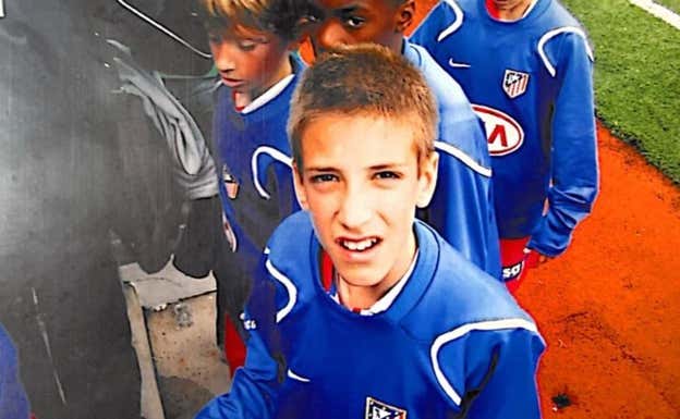Samu Castillejo, con la camiseta del Atlético.