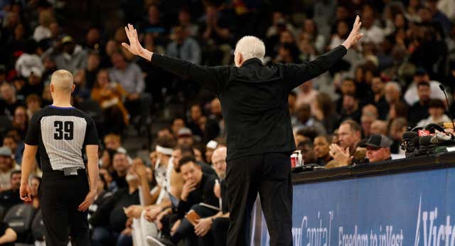 Gregg Popovich y una lección para la eternidad: detiene el partido para que su afición deje de abuchear al rival