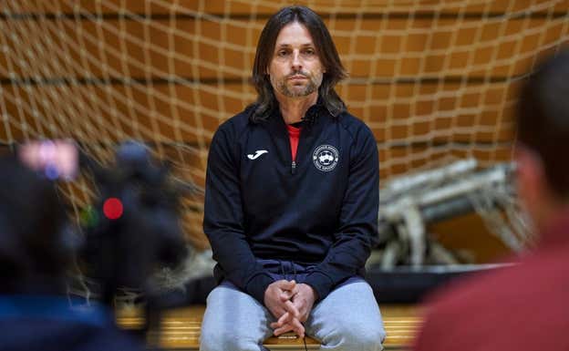 Manolo Moya dirigió al Penya Esplugues en la temporada 2020-21 durante nueve meses.  FCF