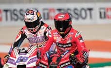 Jorge Martín pone nervioso a Bagnaia tras rodar a su estela incluso fuera de la pista