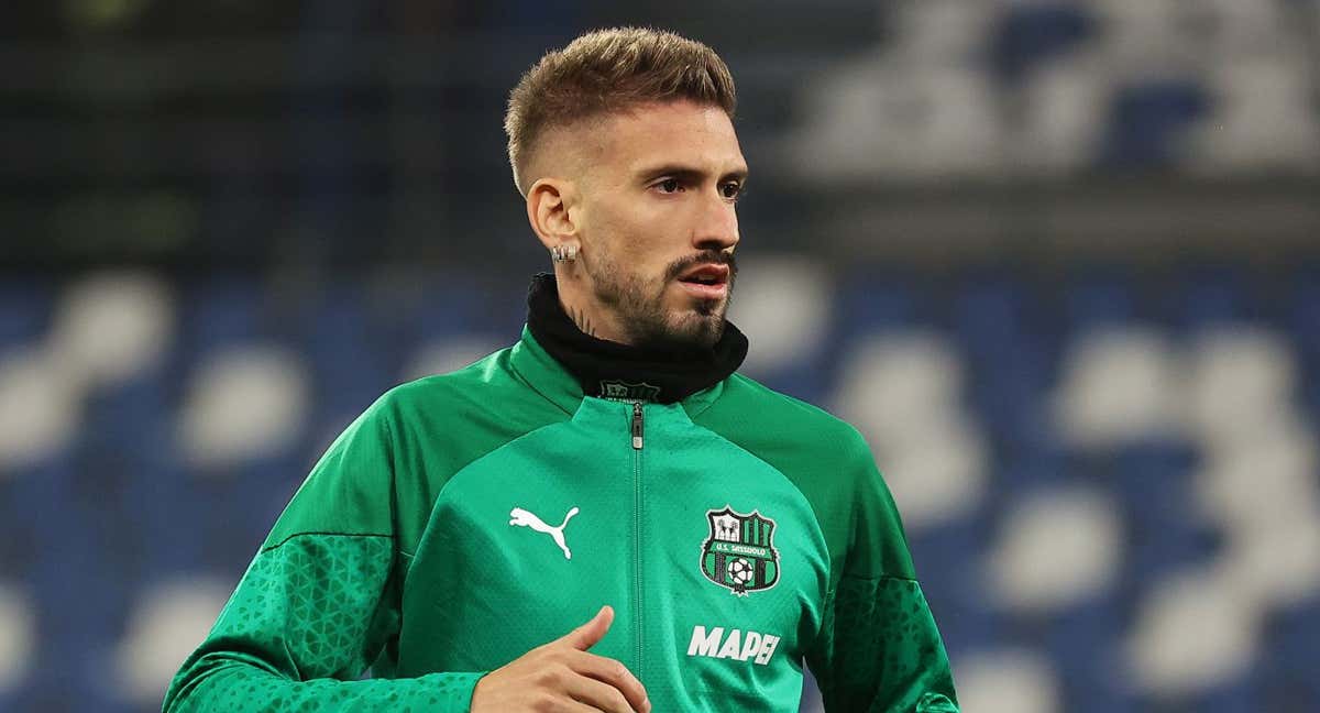 Samu Castillejo en un calentamiento con el Sassuolo. /Getty