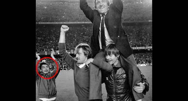 Terry Venables, el técnico “encantador” que escribió novelas policiacas y fue Frank Sinatra y Elvis Presley
