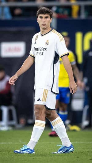 Gonzalo García, durante su debut en Cádiz.