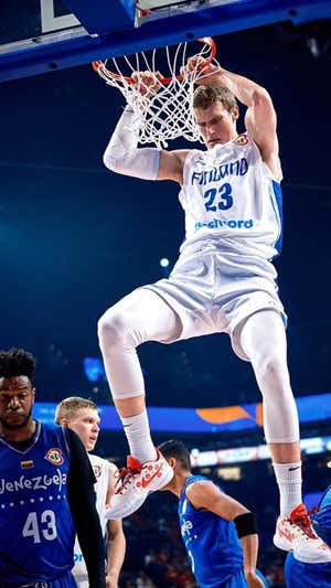Lauri Markkanen. FIBA