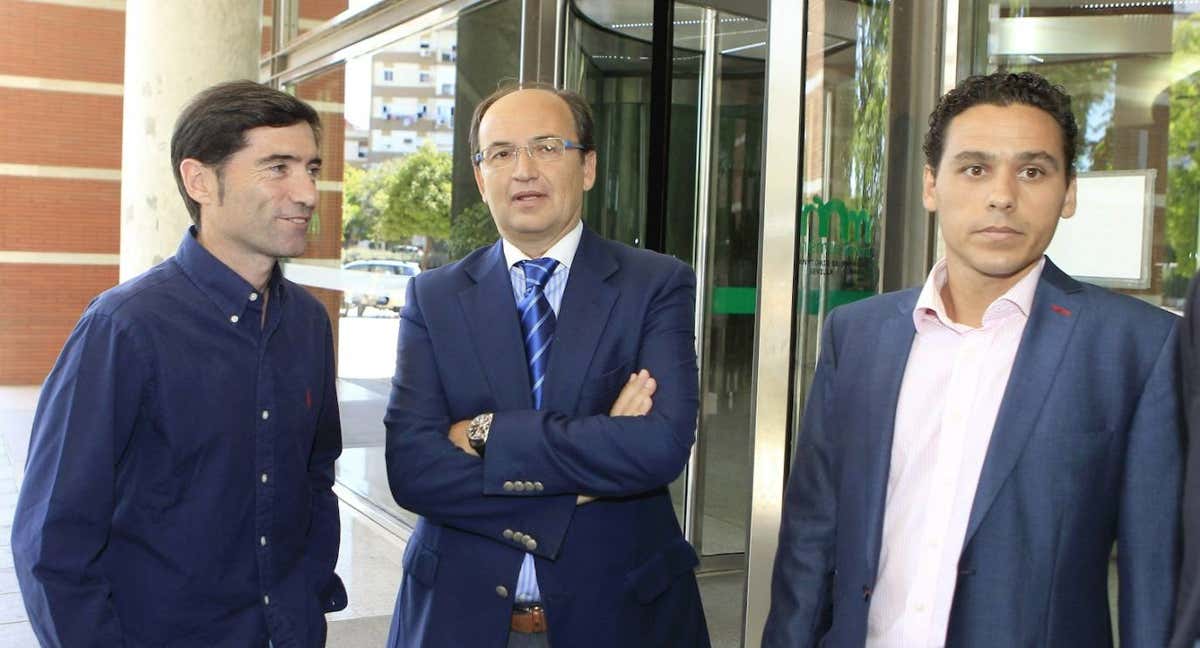 Marcelino con José Castro, por aquel entonces, vicepresidente del Sevilla./ABC