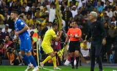 Show en Arabia: el Al-Hilal aniquila al Al-Nassr y Cristiano acusa al árbitro de estar comprado