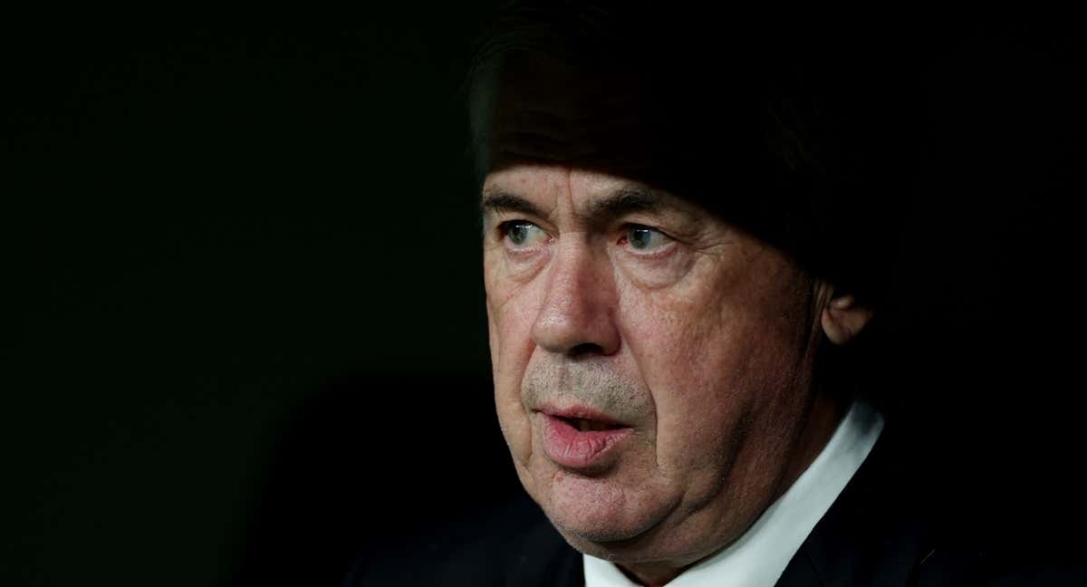 Ancelotti, durante el encuentro frente al Granada. /REUTERS
