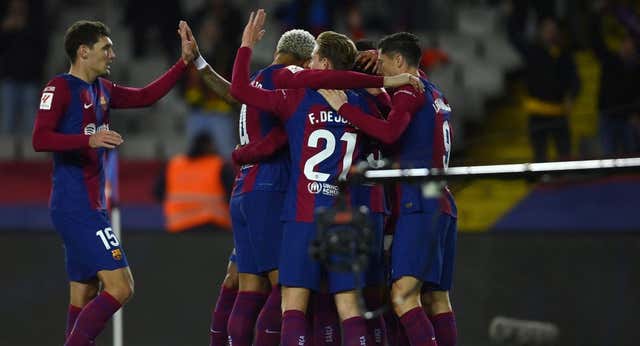 ¿Cómo no jugar bien con Pedri, Gündogan y De Jong?
