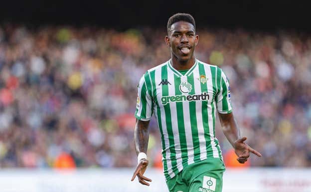 Junior Firpo celebra un gol con el Betis. Getty Images