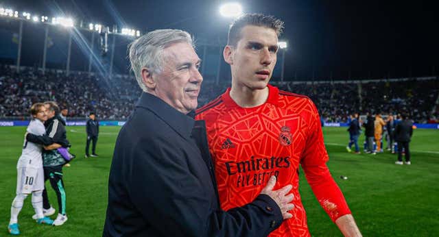 El Real Madrid se guarda las espaldas con la portería: espía el mercado a la espera de Kepa y Lunin