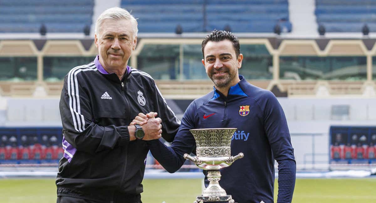 Ancelotti y Xavi, antes de la última Supercopa de España./