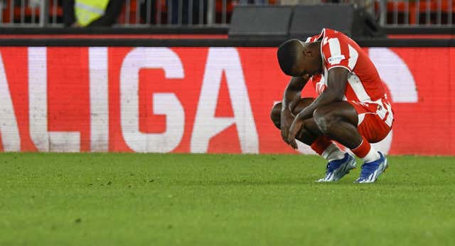 La vida en un vestuario cuando no ganas un partido en Primera: «No salgo a cenar para que no piensen que estoy de cachondeo»
