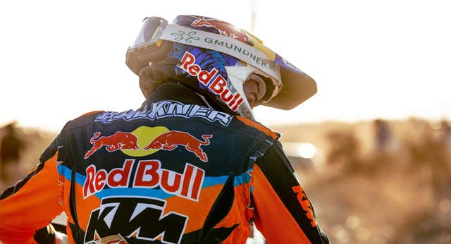 El Dakar pierde a uno de sus favoritos a un mes de su inicio y tiene a otro entre algodones